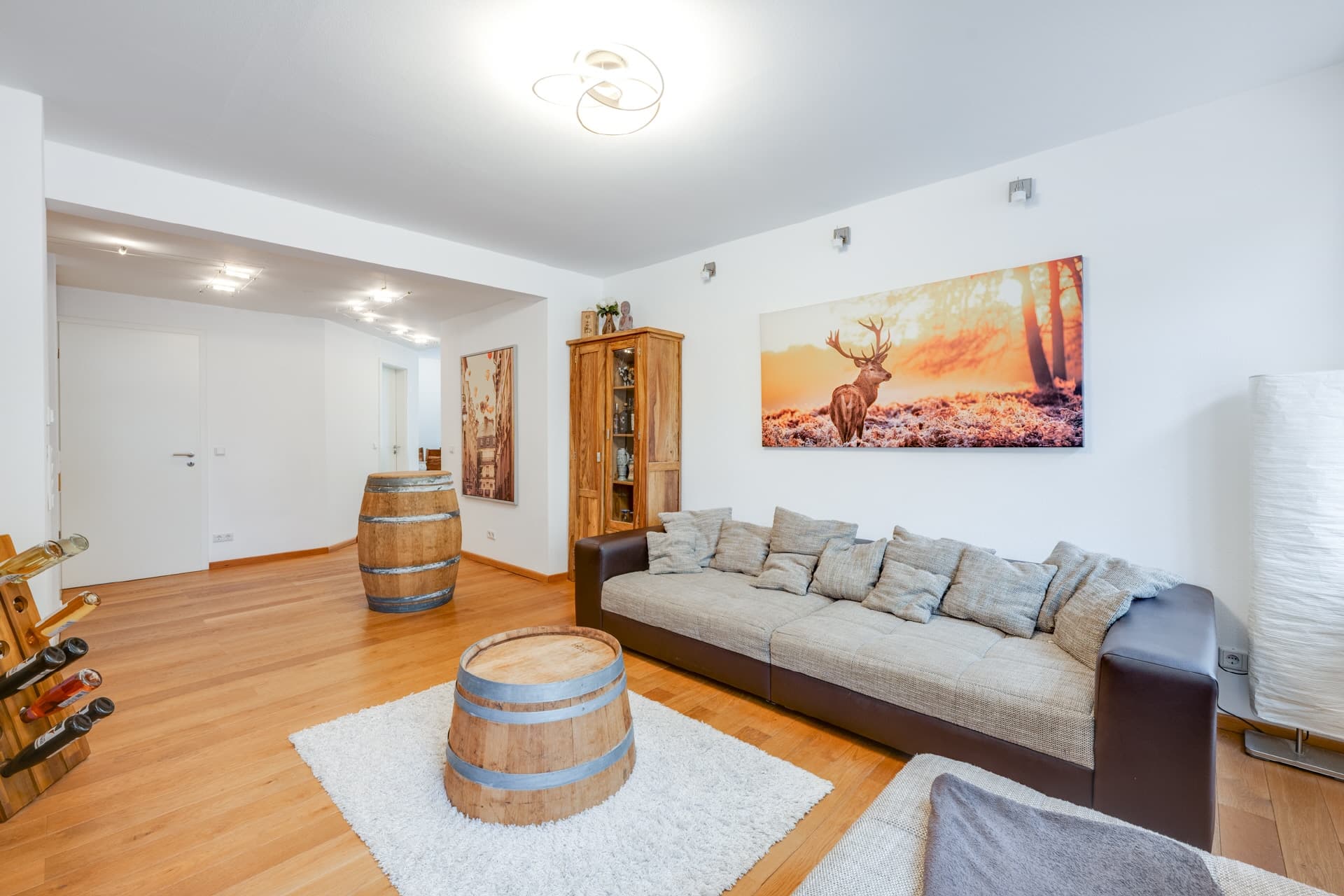 AIGNER - Charmante 3,5-Zimmer-Hochparterrewohnung im zentrumsnahen Altbau