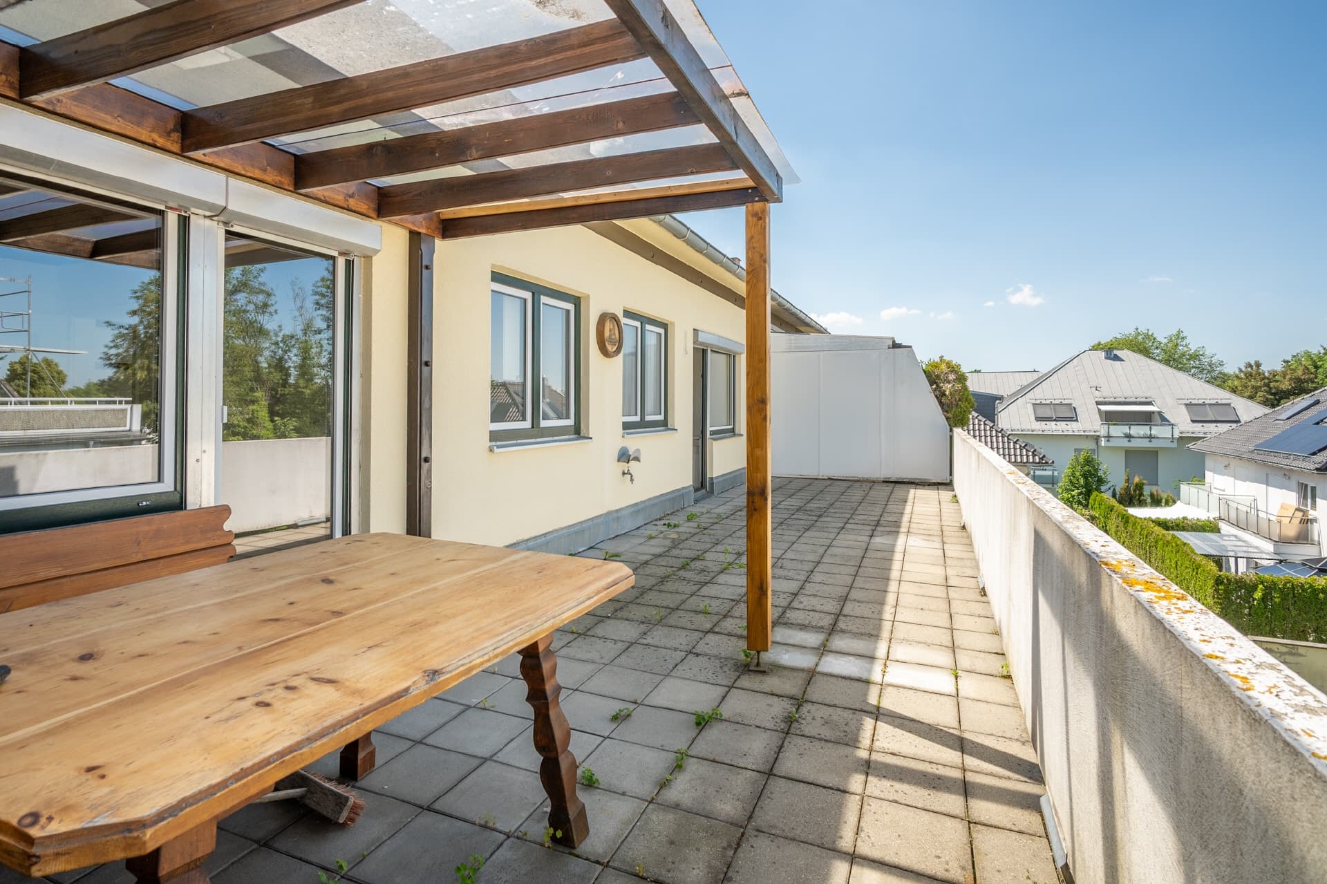 AIGNER - Ein Traum in Trudering: Sonnige Dachterrassenwohnung mit viel Potenzial