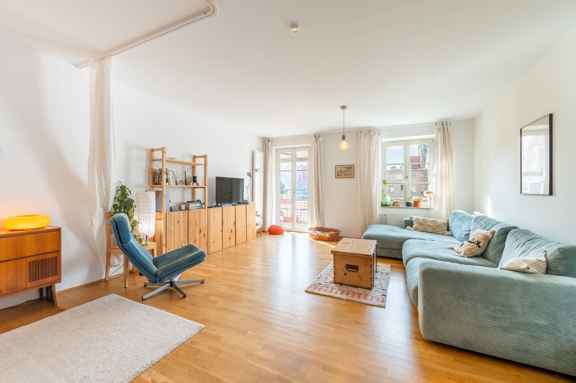AIGNER - Kernsanierte, charmante Altbauwohnung in der Ludwigsvorstadt