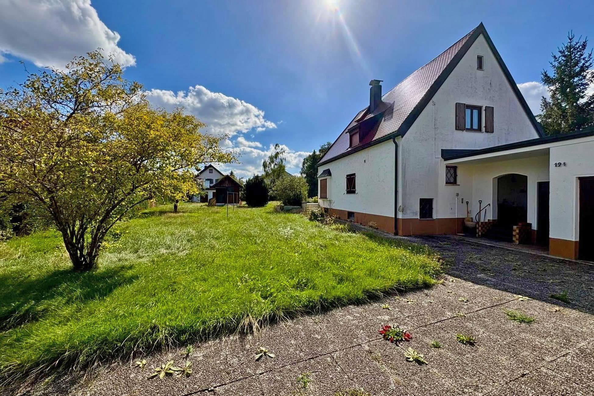 AIGNER - Schönes und ruhig gelegenes Baugrundstück mit Altbestand in Maisach