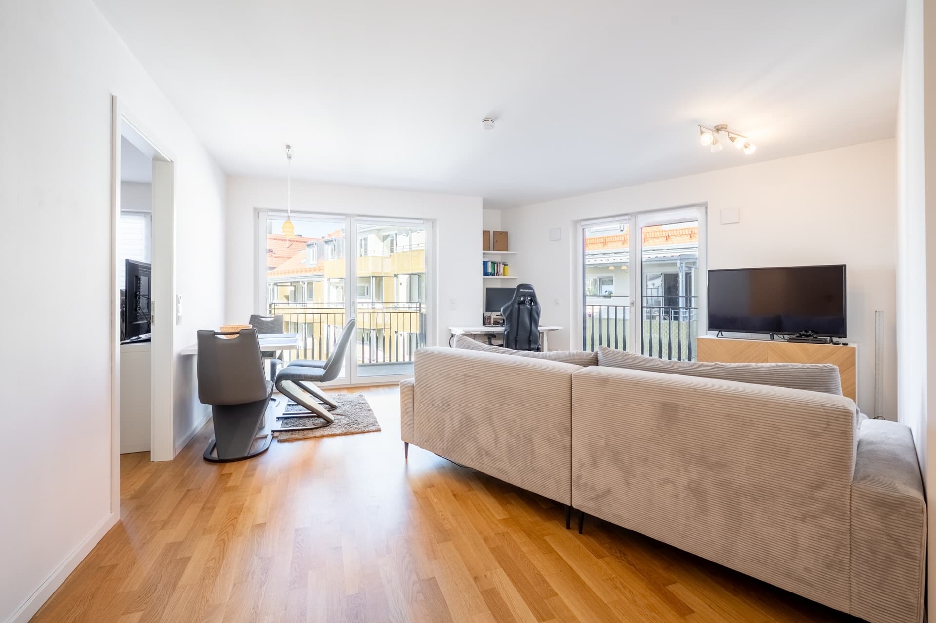Aigner - 2-Zimmer-Wohnung mit Innenhofbalkon in Top-Lage – ideal zur Eigennutzung oder Kapitalanlage