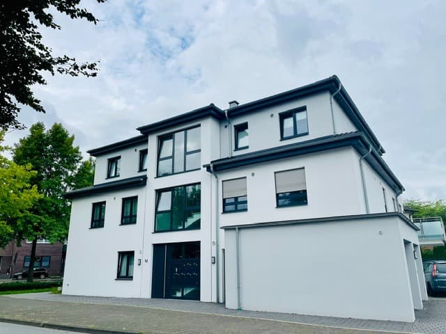Moderne 3-Zi.-Wohnung 2. OG, Balkon Garage Lüftungsanl. in 33428 Harsewinkel