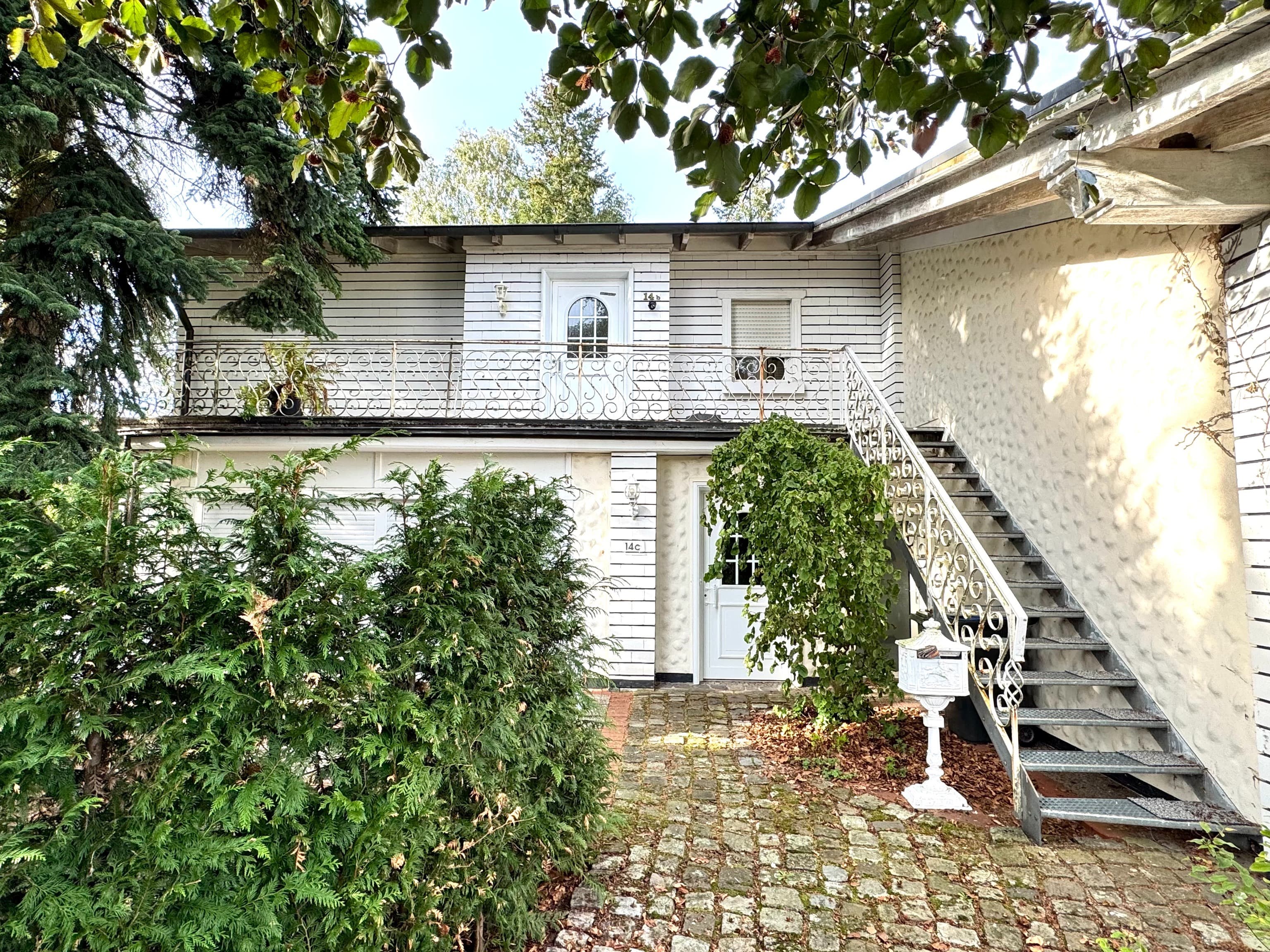 Großz. 2-Zi-ETW EBK Balkon eigener Eingang, ruh. Lage, 33415 Verl-K.