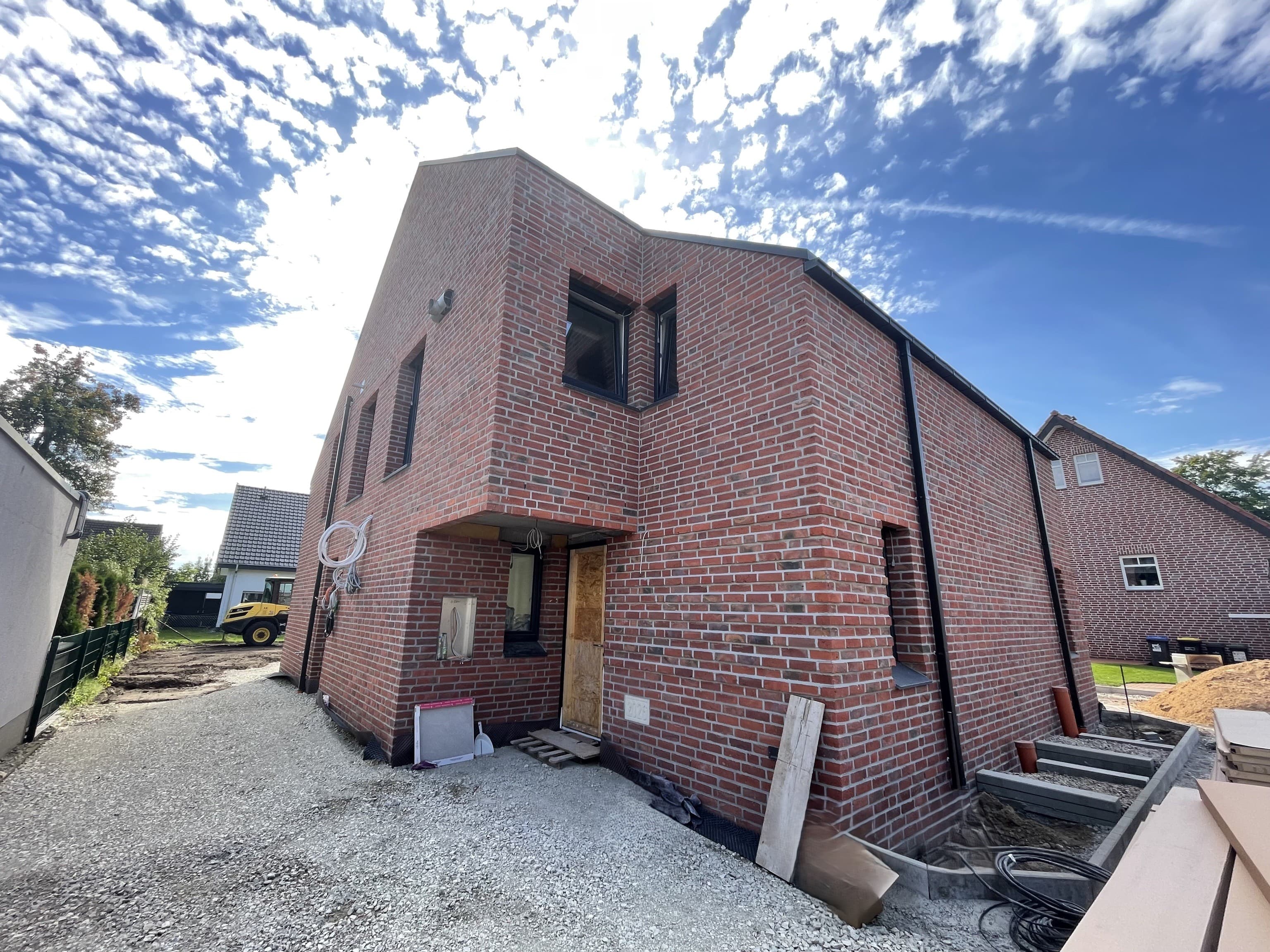 Moderne Neubau-DHH hochwertige Ausstattung EBK Wärmepumpe PV Garten Loggia Carport Gütersloh-Süd
