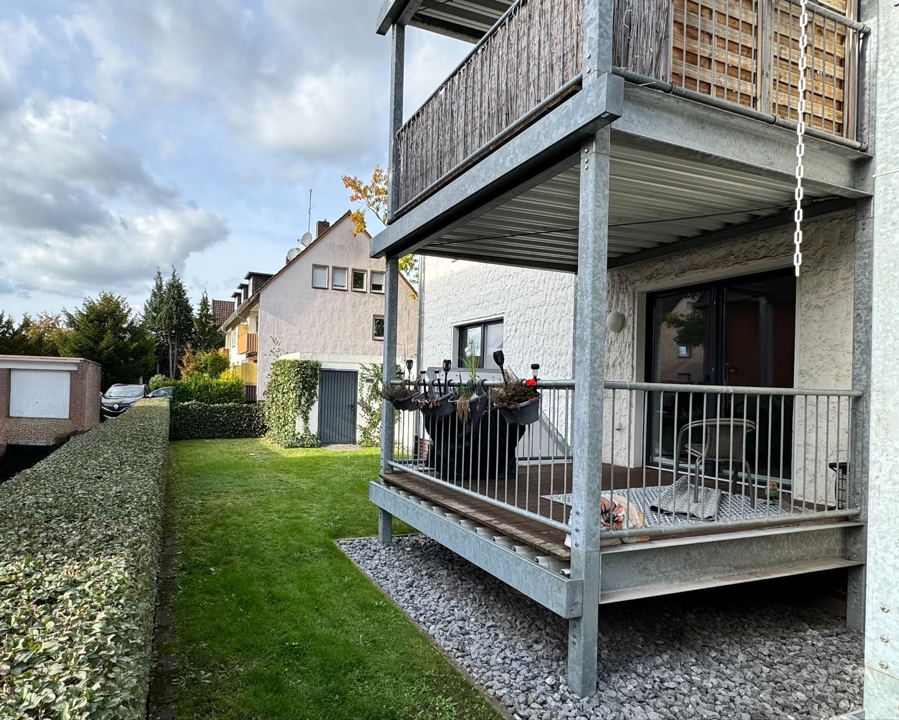Sehr schöne 3 Zi.-Whg. Hochparterre, Balkon, Garage, 33330 Gütersloh
