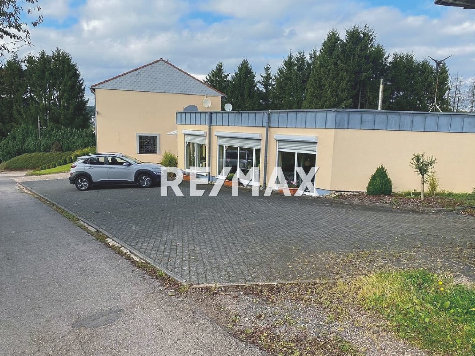 Enormes Entwicklungspotential...!
Gärtnerei mit Verkaufspavillon, Gewächshäuser, 2-FH + Appartment