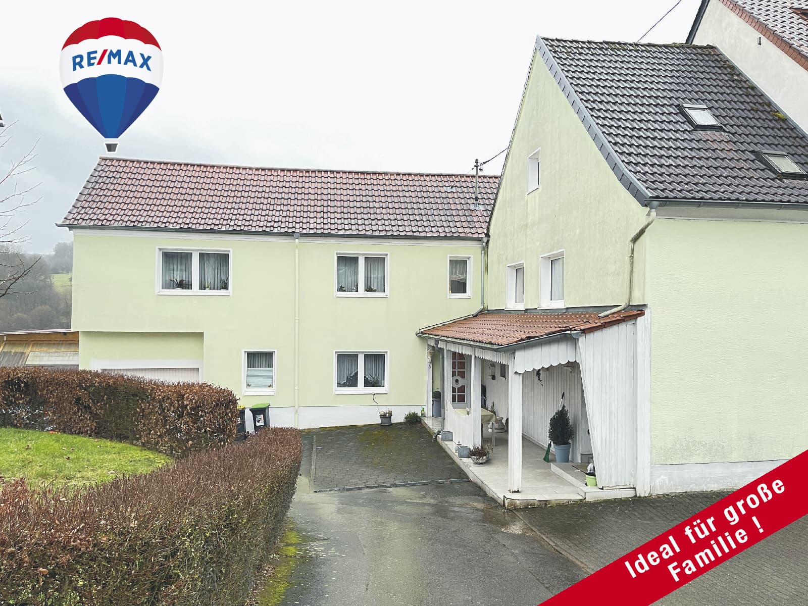 Großzügiges Einfamilienhaus
mit Einliegerwohnung in Tholey - Sotzweiler... !