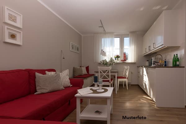 Familienfreundliche Doppelhaushälfte nebst Garten und Garage