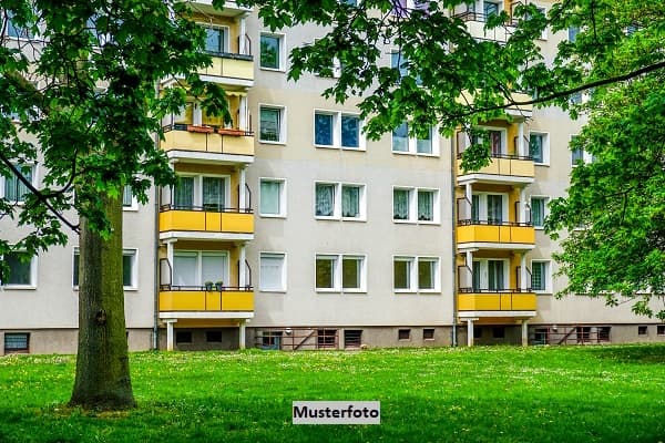 4-Zimmer-Wohnung mit Weitblick und Stellplatz