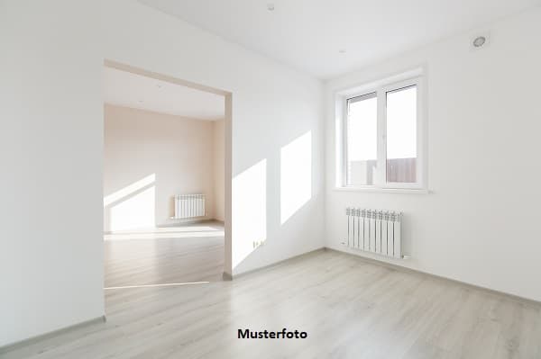 2-Zimmer-Wohnung nebst Balkon + provisionsfrei +