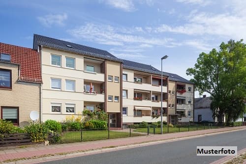 3 Mehrfamilienhäuser mit Garagenanlage - Kapitalanlage