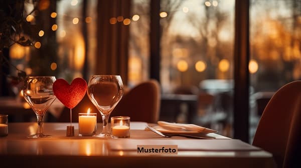 Attraktives Gastronomieobjekt mit Kegelbahn, Bierkeller & Garage