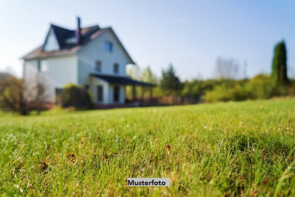 Ehem. Hofstelle mit Einfamilienhaus - provisionsfrei