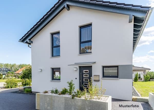 Einfamilienhaus nebst Garage in familienfreundlicher Wohnlage