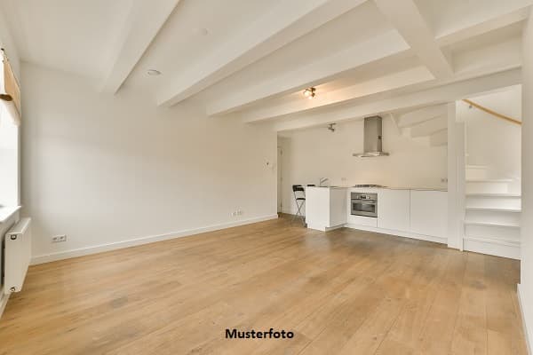 2-Zimmer-Wohnung – Terrasse + TG-Stellplatz inklusive