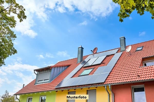Einfamilien-Reihenhaus mit Garten, Garage und Stellplatz