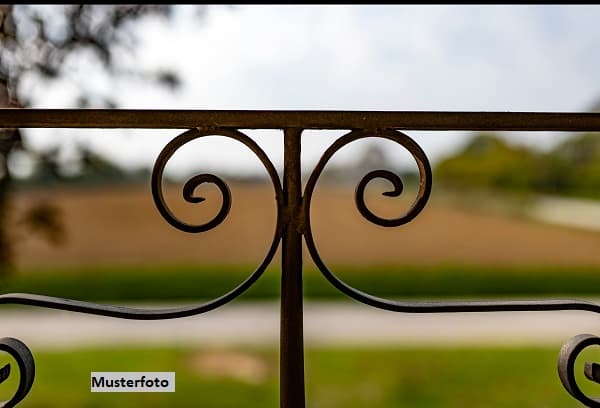Wohnhaus mit Nebengebäude - ideal für Familie, Hobby oder Arbeiten