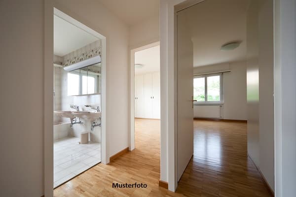 Solide 3-Zimmer-Wohnung mit sonnigem Balkon