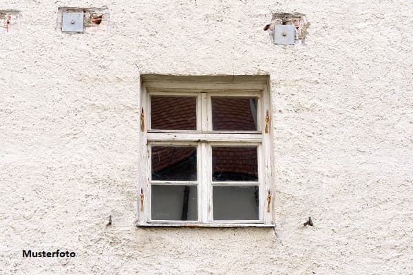 Hier kann Neues entstehen! 2-Familienhaus mit Garage - provisionsfrei