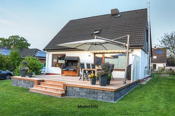 Neuwertiges Einfamilienhaus mit Doppelgarage als Wohlfühloase