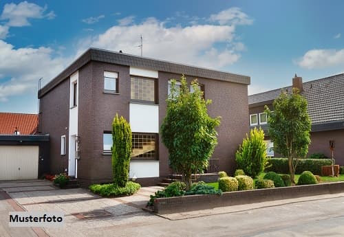 Fünffamilienhaus mit Garagen + Kapitalanlage +