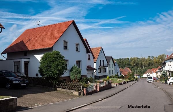 Hier kommt man gerne nach Hause! Einfamilienhaus nebst Doppelcarport