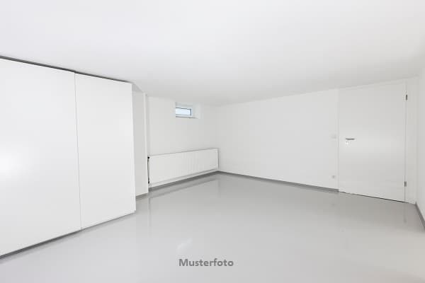 5-Zimmer-Wohnung nebst Loggia mit Weitblick