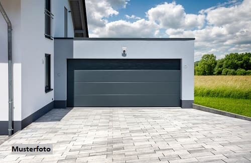 Garage im Hofraum