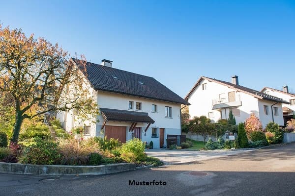 Einfamilienhaus nebst Wintergarten, Terrasse und Garage