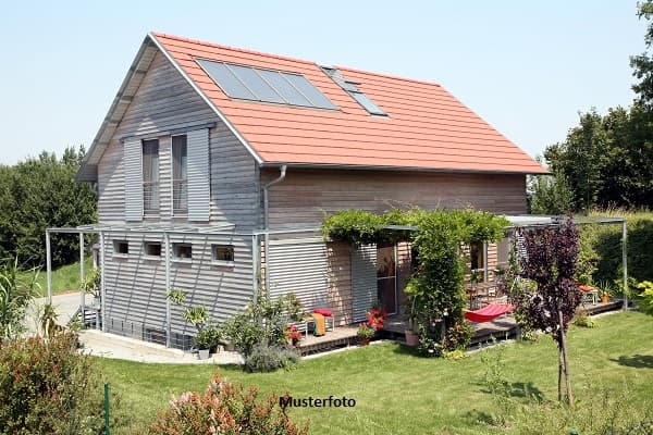 Ehem. Bauernhaus mit Altbaucharme