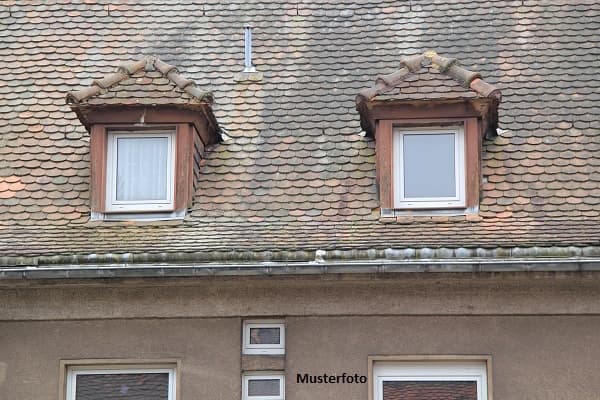 Grundstück mit Bungalow-Ruine