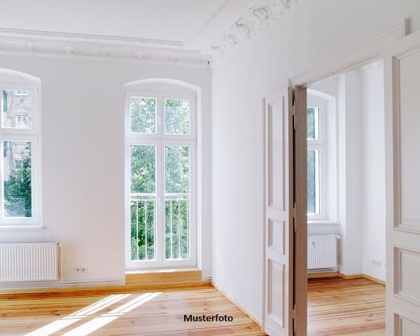 2 Wohnungen nebst Garage