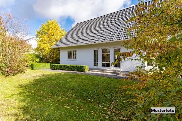 Aus Alt mach Neu! Freistehendes Einfamilienhaus - provisionsfrei