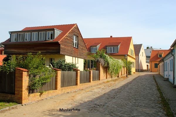 2-Familien-Reihenmittelhaus - Heimwerker gesucht!