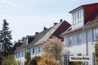 Reihenmittelhaus, Garten, Garage - Ihr neues Heim!