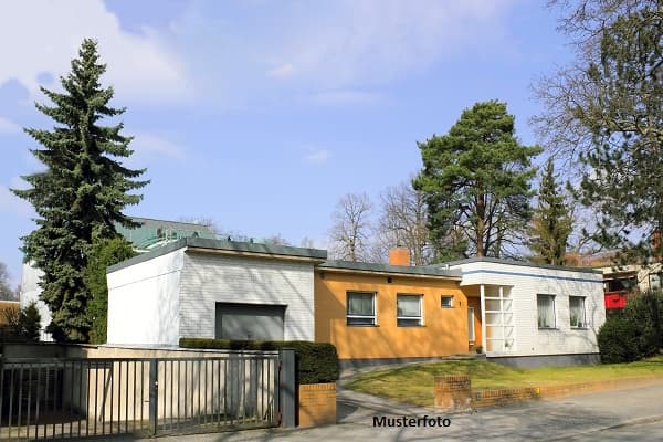 Einfamilienhaus (Bungalow) mit Garage auf gepflegtem Grundstück