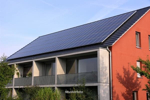 5-Zimmer-Wohnung nebst 2 Balkonen und TG-Stellplatz