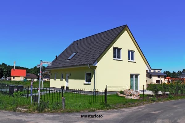 Charmantes Einfamilienhaus mit Garage in guter Wohnlage