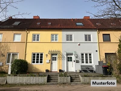 Doppelhaushälfte, Garten, Garage und Stellplatz in ruhiger Lage