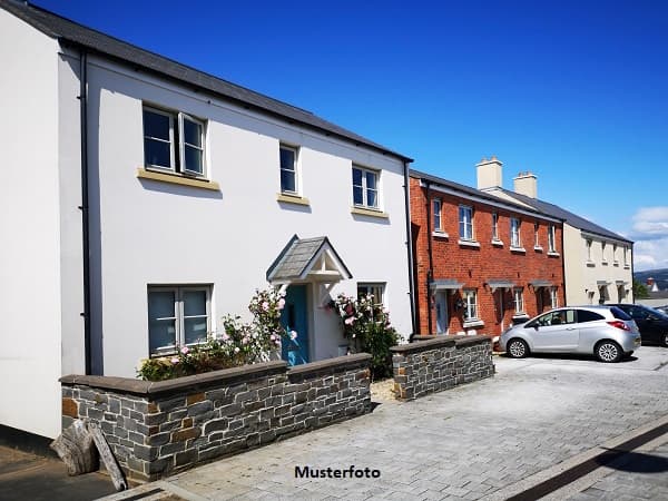 Historisches Wohnjuwel mit ausgebautem DG, Werkstatt & Garage