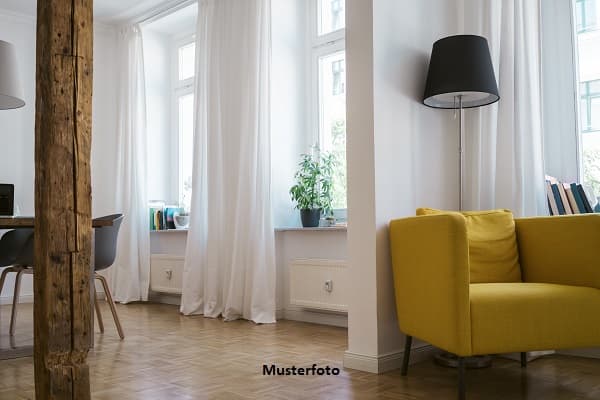 5-Zimmer-Wohnung mit Garage am nördlichen Stadtrand
