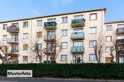 2-Familien-Reihenmittelhaus - Heimwerker gesucht!