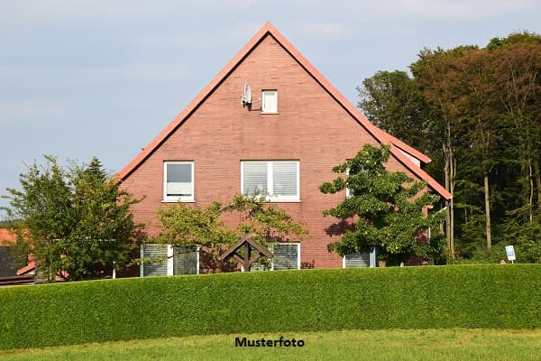 Einfamilienhaus mit Garage in familienfreundlicher Wohnlage