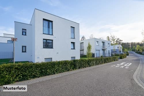 Ihr neues Zuhause - 2-Familienhaus nebst Garage