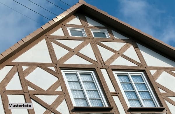 Einfamilienhaus und Doppelgarage + provisionsfrei +
