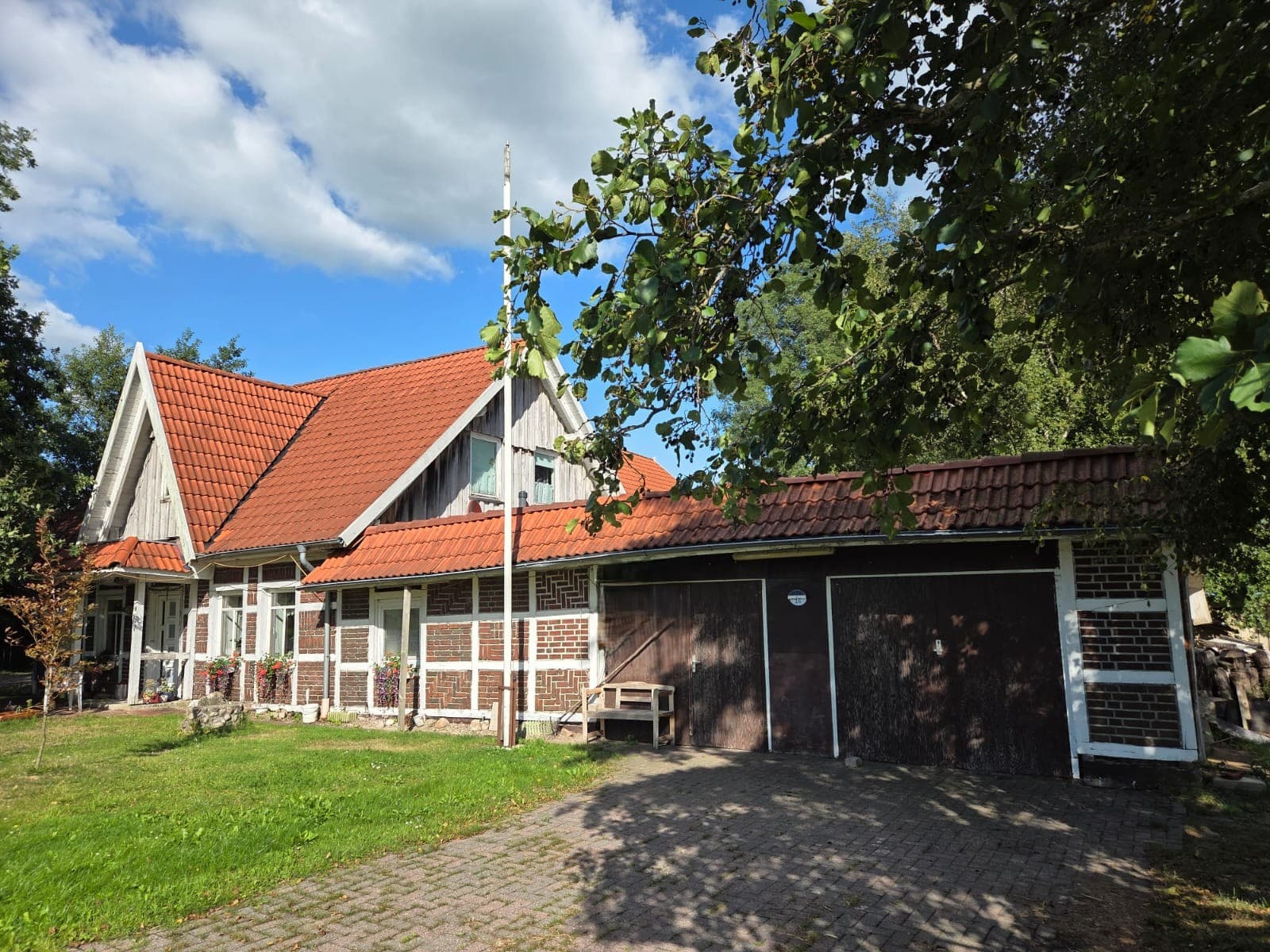 Landhaus mit viel Nutzfläche in der Gemeinde Stadland