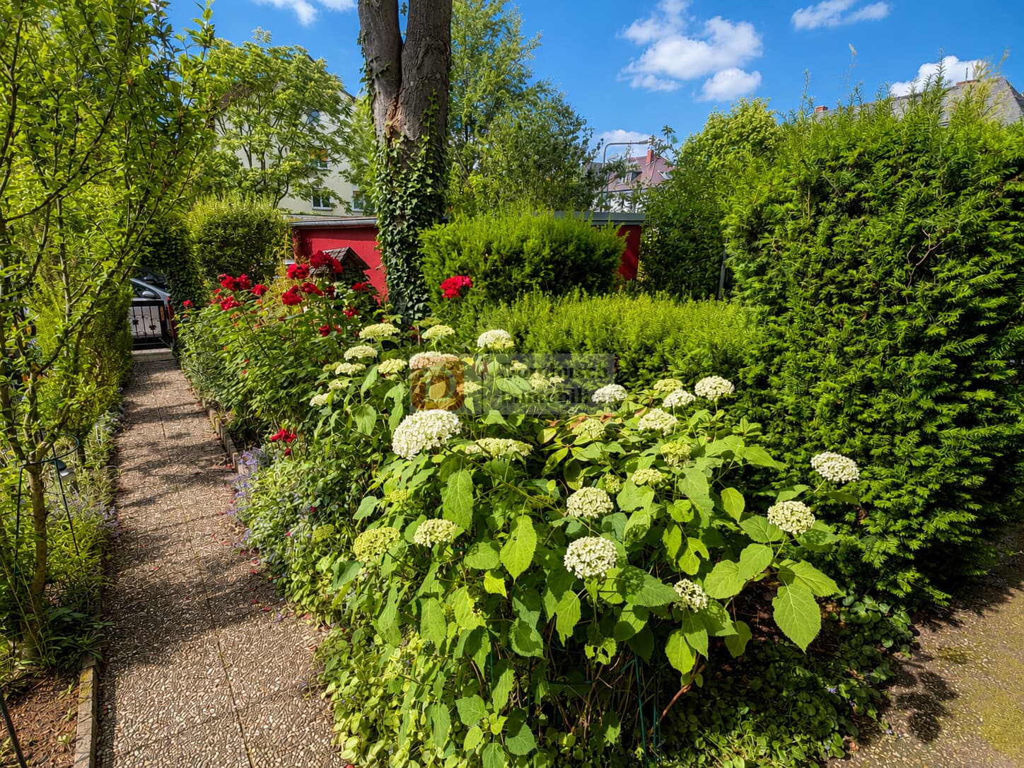 Top!! Attraktives Reihenhaus mit vielseitigem Raumangebot und Garage