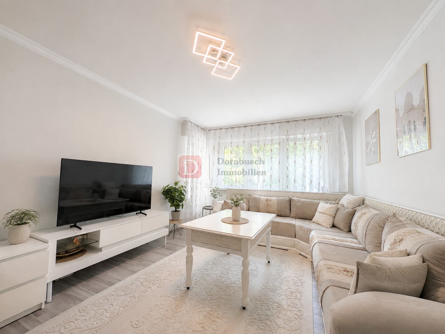 Top!! Sehr Gepflegte 2-Zimmer-Wohnung mit Balkon und Einbauküche