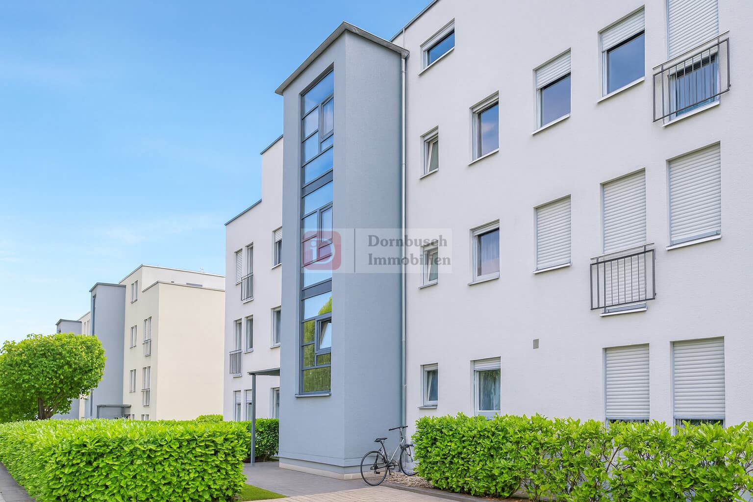 Top!! Provisionsfrei – renovierte Gartenwohnung mit Einbauküche