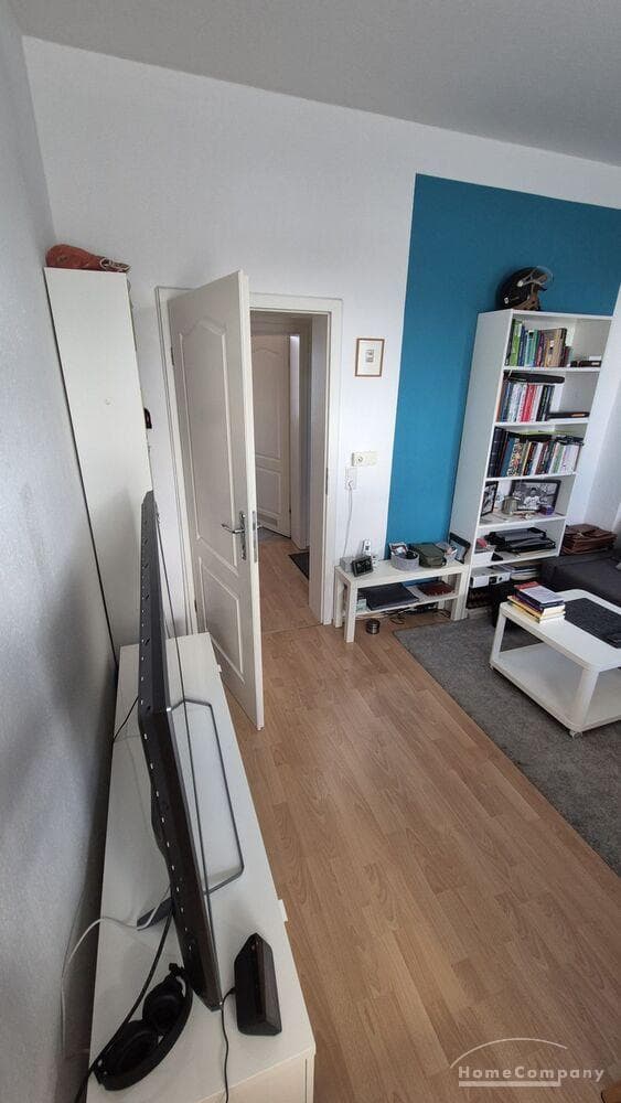 Schöne, gemütliche 2 Zi.-Wohnung, möbliert, mit Balkon Richtung Westen.